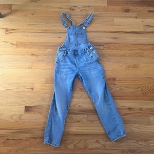 Zara denim jeans with suspenders. Girl size 9